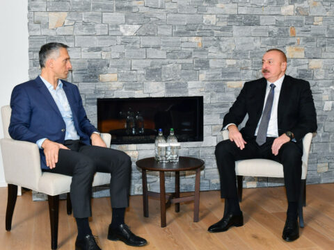 İlham Əliyev “Signify” şirkətinin baş icraçı direktoru ilə görüşdü