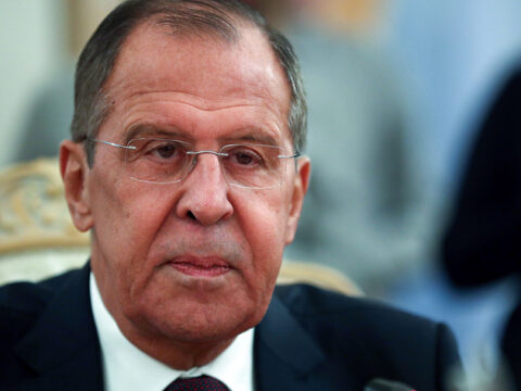 Lavrov həm Azərbaycana, həm də Ermənistana DAŞ ATDI