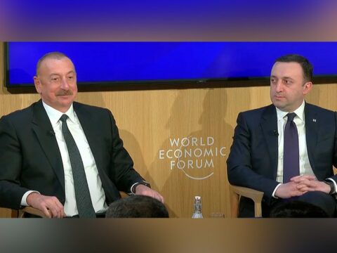 Prezident Orta Dəhlizlə bağlı paneldə iştirak edir