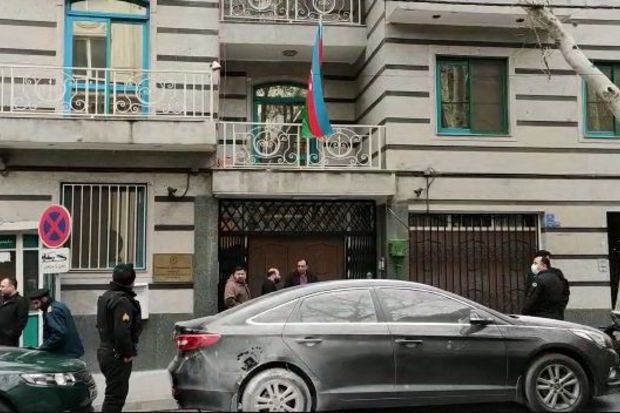 Səfirliyə hücumada diqqətçəkən detal – “Bu, terrorçuların rəmzidir” Səfirliyə hücumada diqqətçəkən detal – “Bu, terrorçuların rəmzidir”