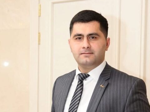 İranda silahlı şəxsin qarşısına əliyalın çıxan Vasif Tağıyev kimdir? – Ailəsi danışdı – VİDEO