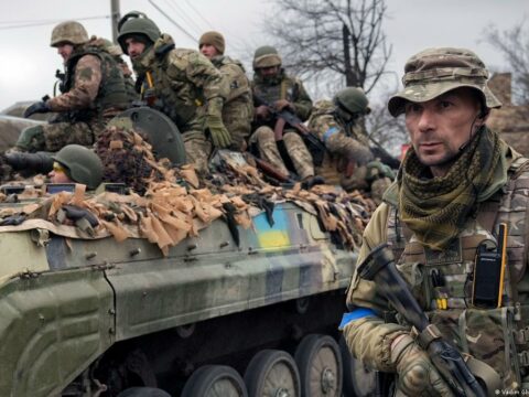 Ukrayna Belarusla sərhədə ordu yeritdi