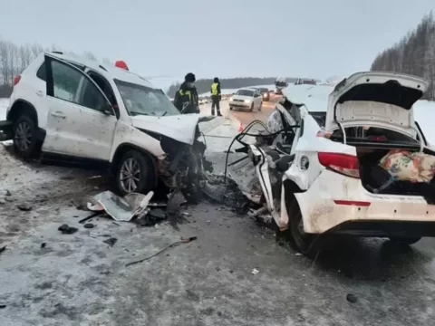 Tatarıstanda yol qəzasında 4 nəfər ölüb