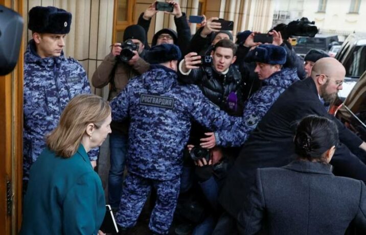 ABŞ-ın Ermənistandakı keçmiş səfiri Moskvada etirazla qarşılandı…-FOTOLAR+VİDEO ABŞ-ın Ermənistandakı keçmiş səfiri Moskvada etirazla qarşılandı…-FOTOLAR+VİDEO
