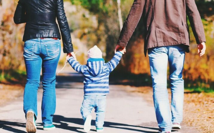 Son bir ildə Azərbaycanda 215 uşaq övladlığa götürülüb