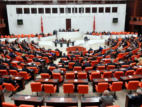 Türkiyəli deputatlar 4 günlük Bakıya gəldilər