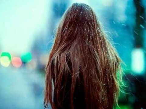14 yaşlı qız itkin düşüb