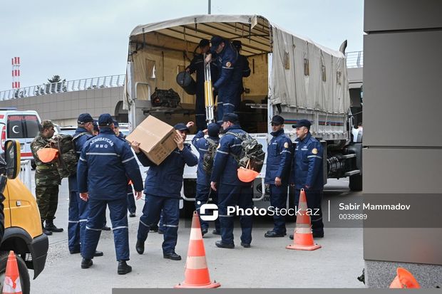 Prezidentin tapşırığı ilə Türkiyəyə yola düşən Azərbaycanın xilasetmə qrupu ünvana çatıb Prezidentin tapşırığı ilə Türkiyəyə yola düşən Azərbaycanın xilasetmə qrupu ünvana çatıb