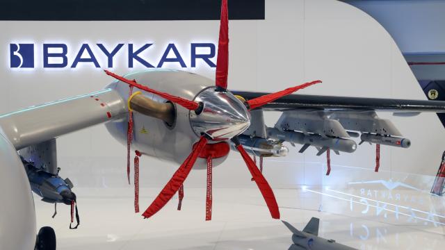 “Baykar” zəlzələ bölgəsinə 655 milyon yardım ayırdı “Baykar” zəlzələ bölgəsinə 655 milyon yardım ayırdı