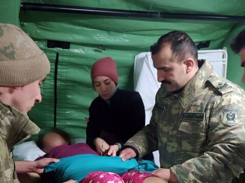 Hərbi həkimlərimiz Kahramanmaraşda 17 nəfəri əməliyyat edib