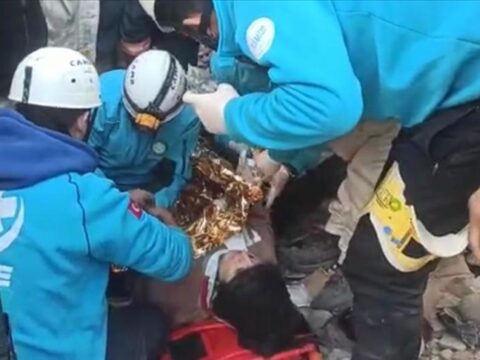 18 yaşlı qız xilas edildi