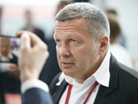 Solovyovun 21 yaşlı oğlu Putinin çağırışından boyun qaçıraraq Londonda model işləyir…-FOTO