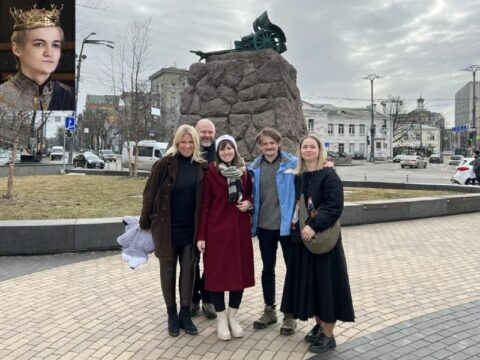 Məşhur aktyor Ukraynaya gəldi – VİDEO