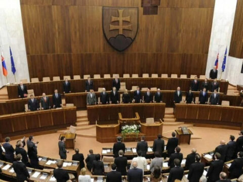Slovakiya parlamenti Rusiyanı terrorizmin sponsoru kimi tanıdı