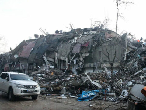 Zəlzələ baş verən ərazinin tullantılardan təmizlənməsi azı iki ilə qədər vaxt apara bilər