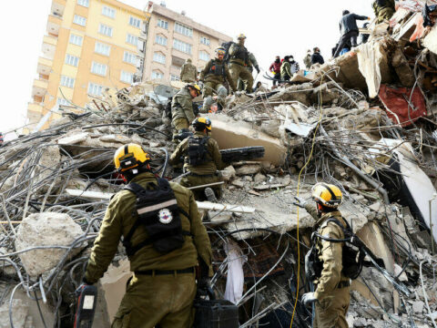 Zəlzələdən 278 saat sonra xilas edildi 