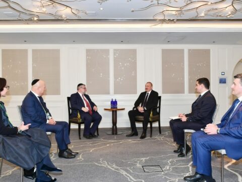 Prezident İlham Əliyev Münxendə Avropa Ravvinləri Konfransının prezidenti ilə görüşüb