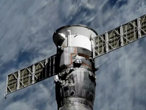 Rusiyanın “Proqres MS-21” gəmisi Sakit okeanda batırılıb