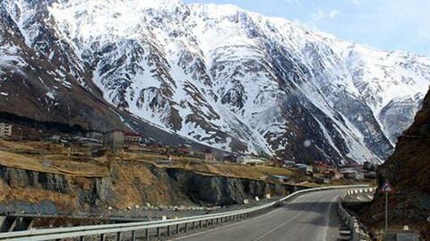 Rusiya ilə Ermənistanı birləşdirən yol yenə BAĞLANDI