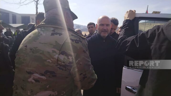 Soylu Azərbaycan xilasedicilərinə təşəkkür etdi Soylu Azərbaycan xilasedicilərinə təşəkkür etdi
