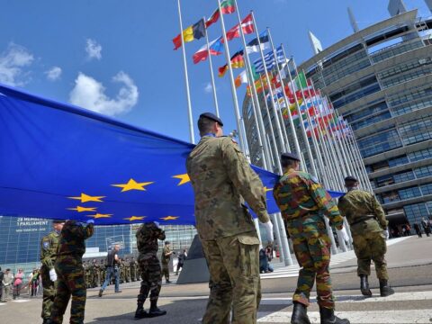 Aİ ölkələri hərbi büdcəsini artıracaq