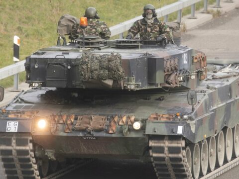 Ukrayna aprelin sonunadək yalnız 50 tank alacaq 