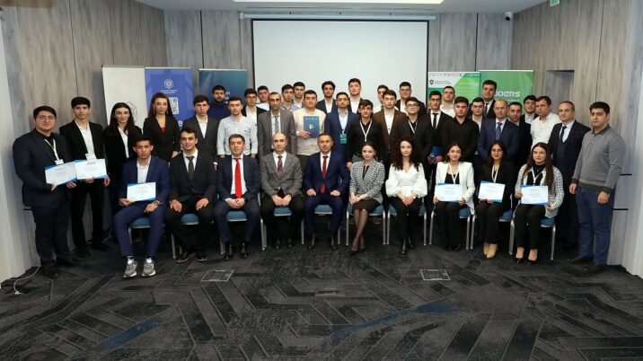 Gömrük Akademiyasının tələbələri üçün təşkil edilən kibertəhlükəsizlik məktəbinin bağlanış mərasimi keçirilib Gömrük Akademiyasının tələbələri üçün təşkil edilən kibertəhlükəsizlik məktəbinin bağlanış mərasimi keçirilib