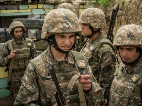 Ermənistanda hərbi təlimlər tənqidlərə tuş gəldi