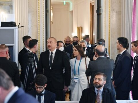 Dağları aşmaqçün nə etməli? – Münxendən beynəlxalq ictimaiyyətə ötürülən ismarıc