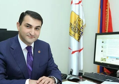 Ermənistanda daha bir məmurun adı korrupsiya qalmaqalında hallanır