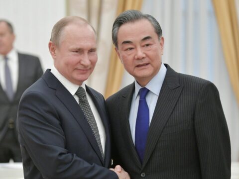 Putin Çinin baş diplomatı ilə GÖRÜŞDÜ