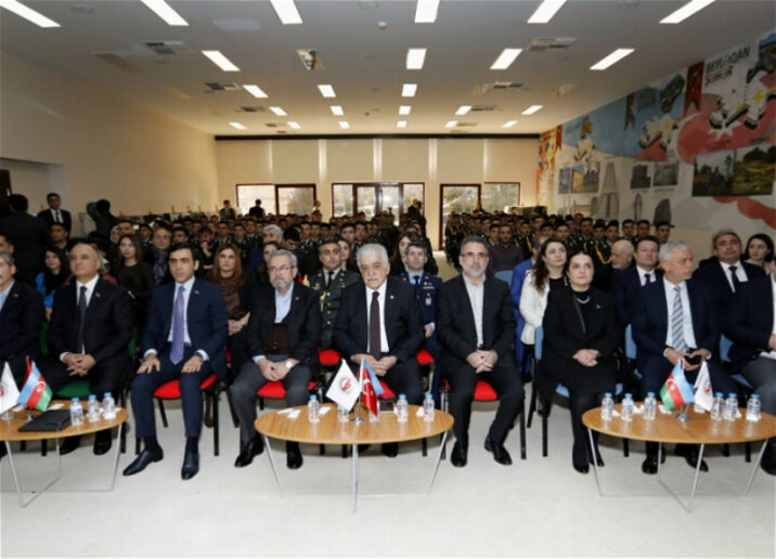 Kədərdə və taledə çiyin-çiyinə – FOTOLAR Kədərdə və taledə çiyin-çiyinə – FOTOLAR