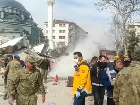 Malatyada ZƏLZƏLƏ: Ölənlərin sayı artdı