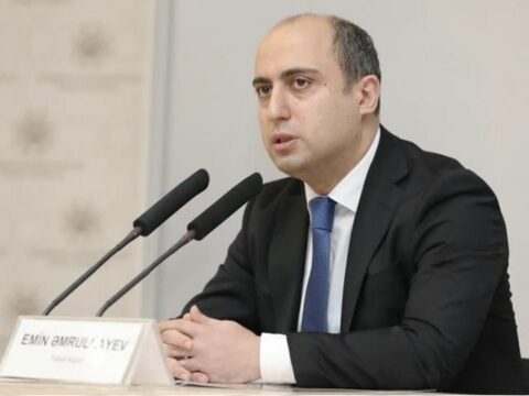 Nazir məktəblərdə 8 Mart hədiyyəsindən danışdı