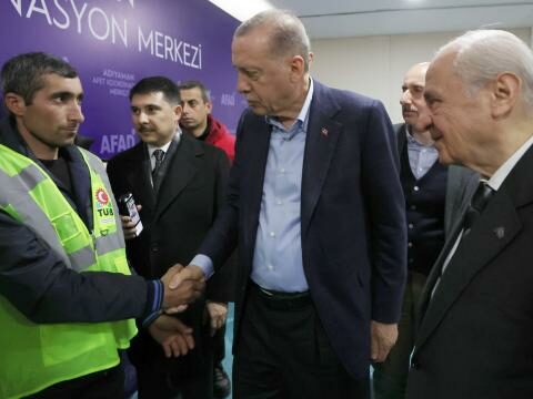 Ərdoğan yardımı ilə gündəm olan Sərvərlə görüşdü