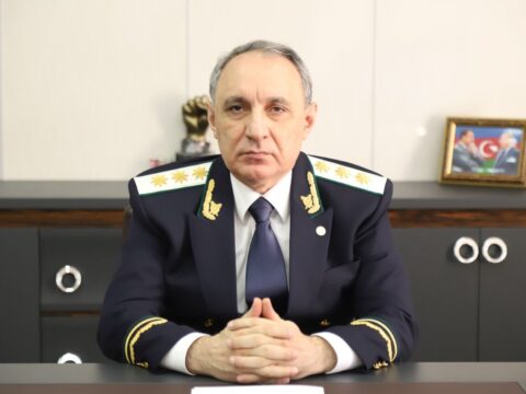 Kamran Əliyev özünə iki köməkçi təyin etdi
