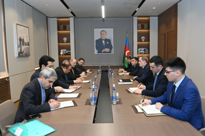 Ceyhun Bayramov İranın nazir müavini ilə səfirliyimizə olan hücumdan danışdı Ceyhun Bayramov İranın nazir müavini ilə səfirliyimizə olan hücumdan danışdı