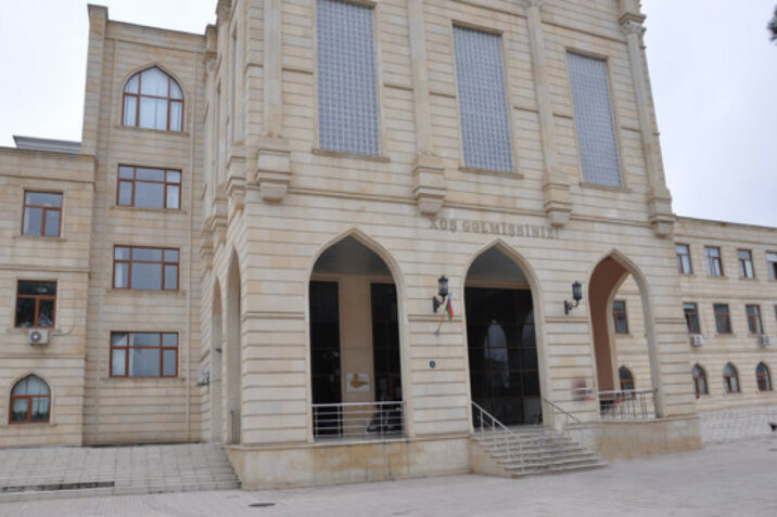 Məktəbdə 8 Mart üçün pul yığılmasına aydınlıq gətirildi Məktəbdə 8 Mart üçün pul yığılmasına aydınlıq gətirildi