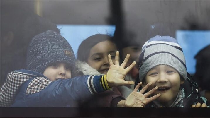 Ukraynalı uşaqlar zorla rus məktəblərinə göndərilir Ukraynalı uşaqlar zorla rus məktəblərinə göndərilir