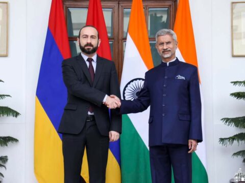 Mirzoyan hindistanlı həmkarı ilə Laçın yolunu müzakirə etdi