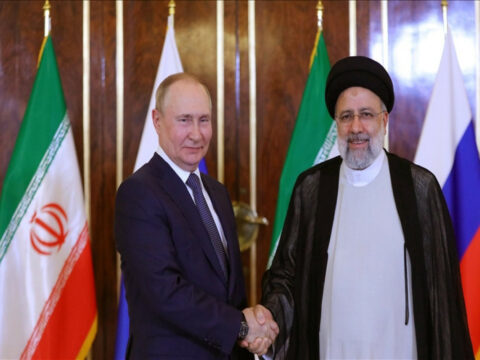 Putin İbrahim Rəisi ilə danışıqlar apardı