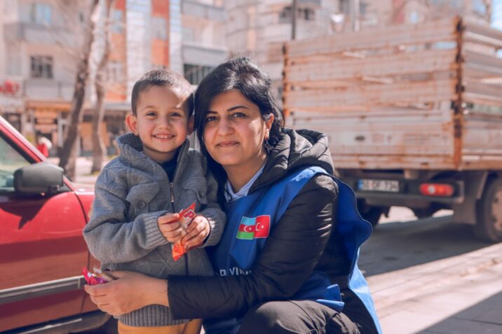 Zəlzələ bölgəsindən qayıdan psixoloq: “O baxışları heç vaxt unutmaram” Zəlzələ bölgəsindən qayıdan psixoloq: “O baxışları heç vaxt unutmaram”