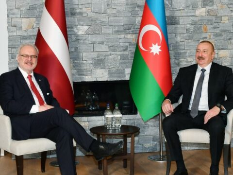 Azərbaycan və Latviya prezidentləri mətbuata bəyanatlarla çıxış ediblər
