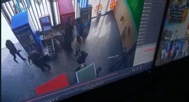 “Bravo”dakı silahlı insidentin yeni detalları – Saxlanılanlar var “Bravo”dakı silahlı insidentin yeni detalları – Saxlanılanlar var