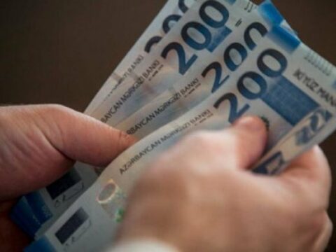 Direktor və müavinlərinin maaşı artırıldı