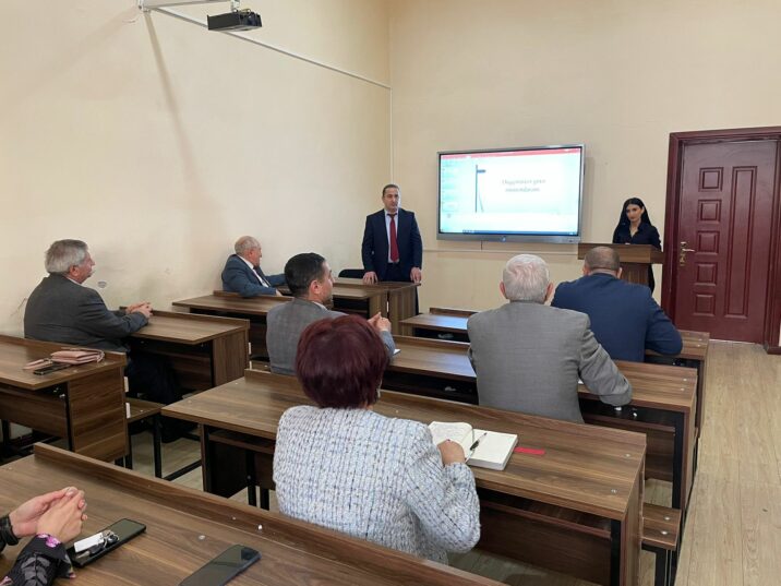BDU-da neft yağlarının hidrogenlə təmizlənməsi zamanı yaranan ekoloji problemlər araşdırılıb BDU-da neft yağlarının hidrogenlə təmizlənməsi zamanı yaranan ekoloji problemlər araşdırılıb