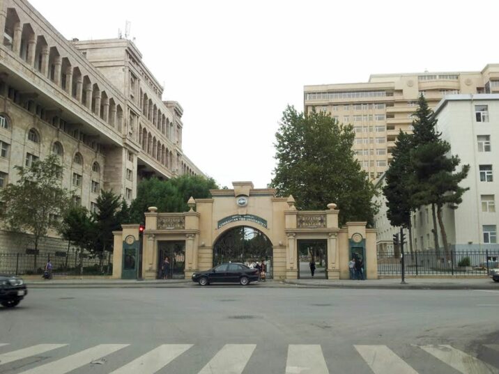 Atışmada yaralanan gənc tələbə imiş Atışmada yaralanan gənc tələbə imiş