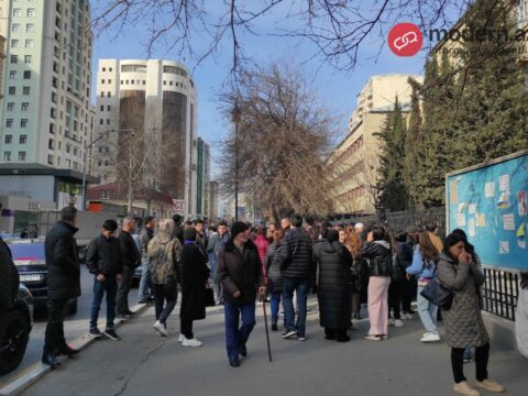 Şagirdlər bugünkü imtahandan narazı qaldılar