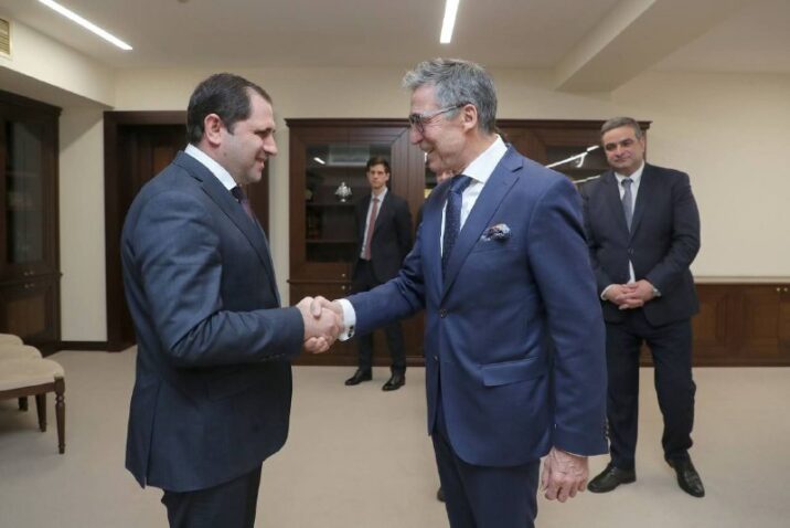 Papikyan Anders Foq Rasmussenlə görüşdü Papikyan Anders Foq Rasmussenlə görüşdü