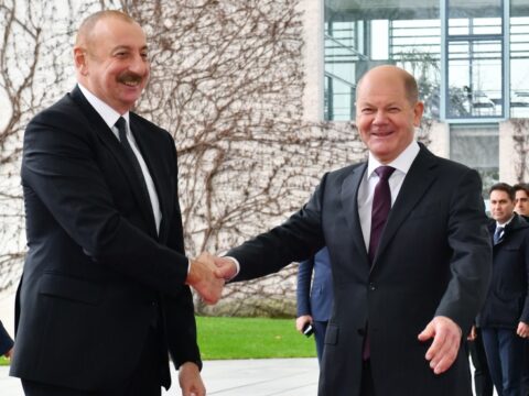 İlham Əliyevin Şolts ilə təkbətək görüşü başlayıb